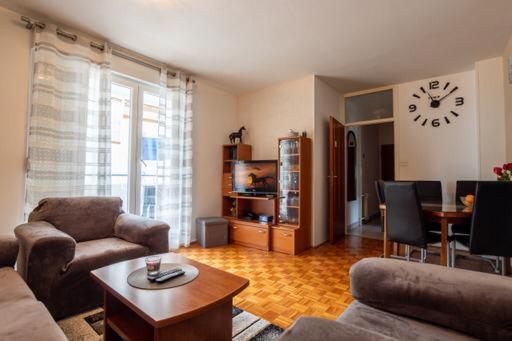 Boka Apartment Солин Екстериор снимка