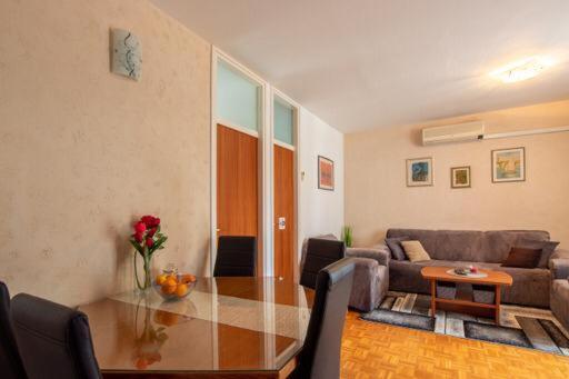 Boka Apartment Солин Екстериор снимка